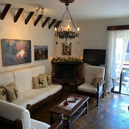 The Rustic Hug Apartment Atena Exterior foto