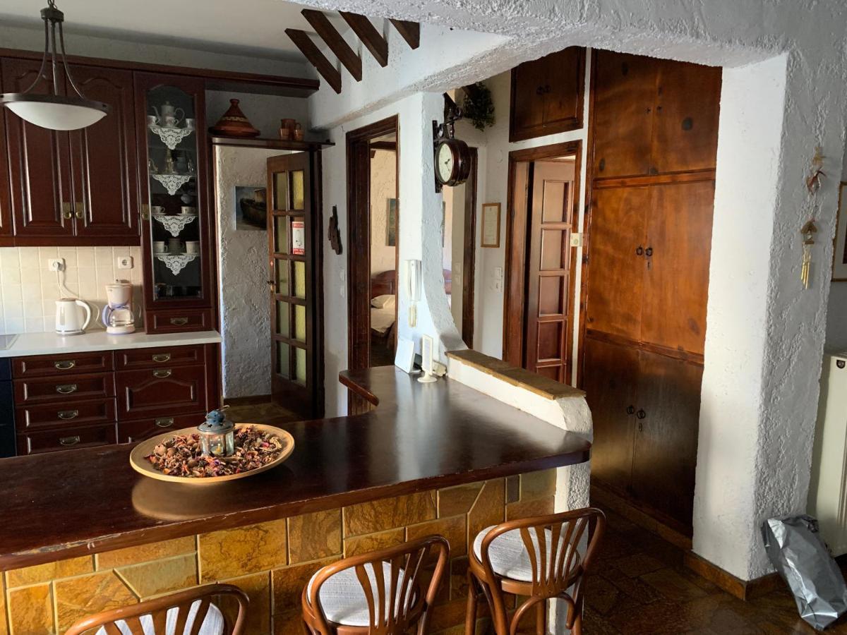 The Rustic Hug Apartment Atena Exterior foto