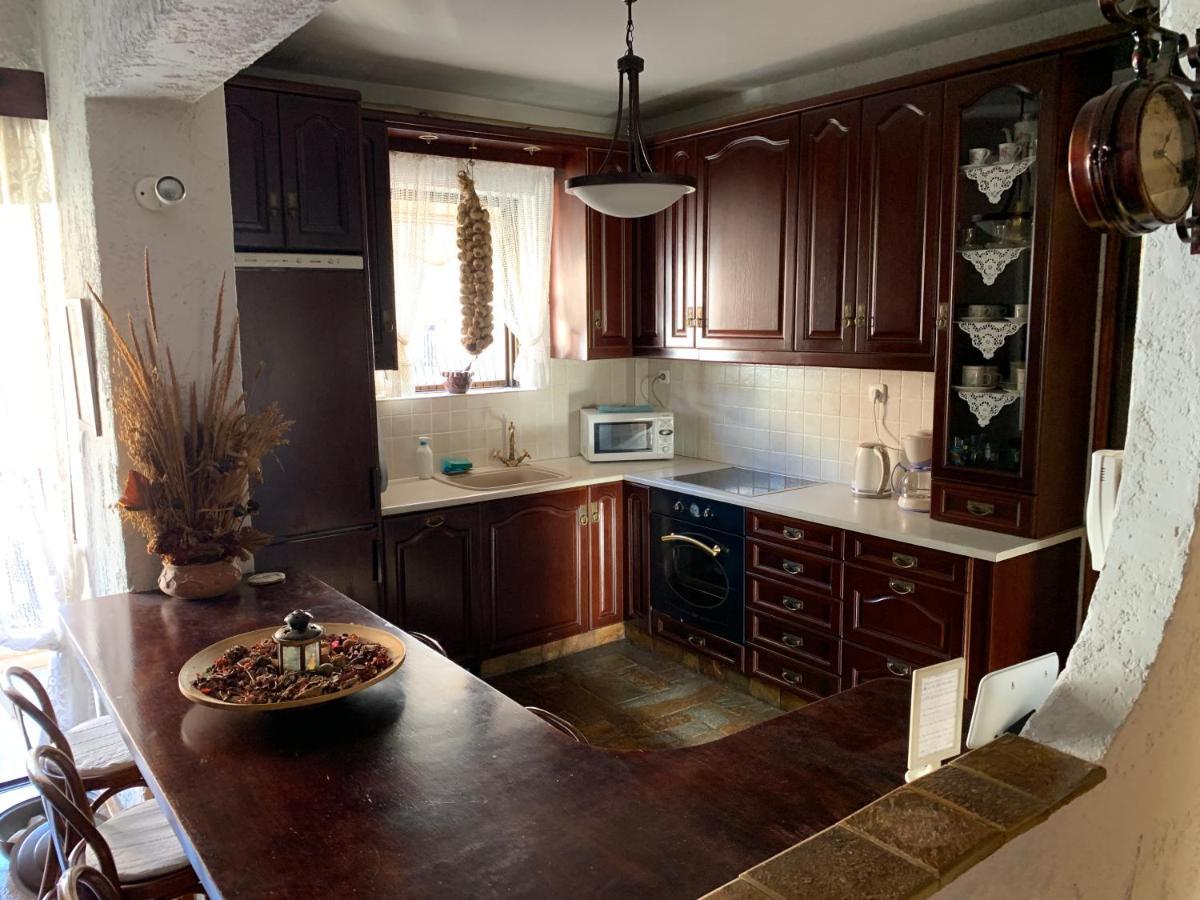 The Rustic Hug Apartment Atena Exterior foto