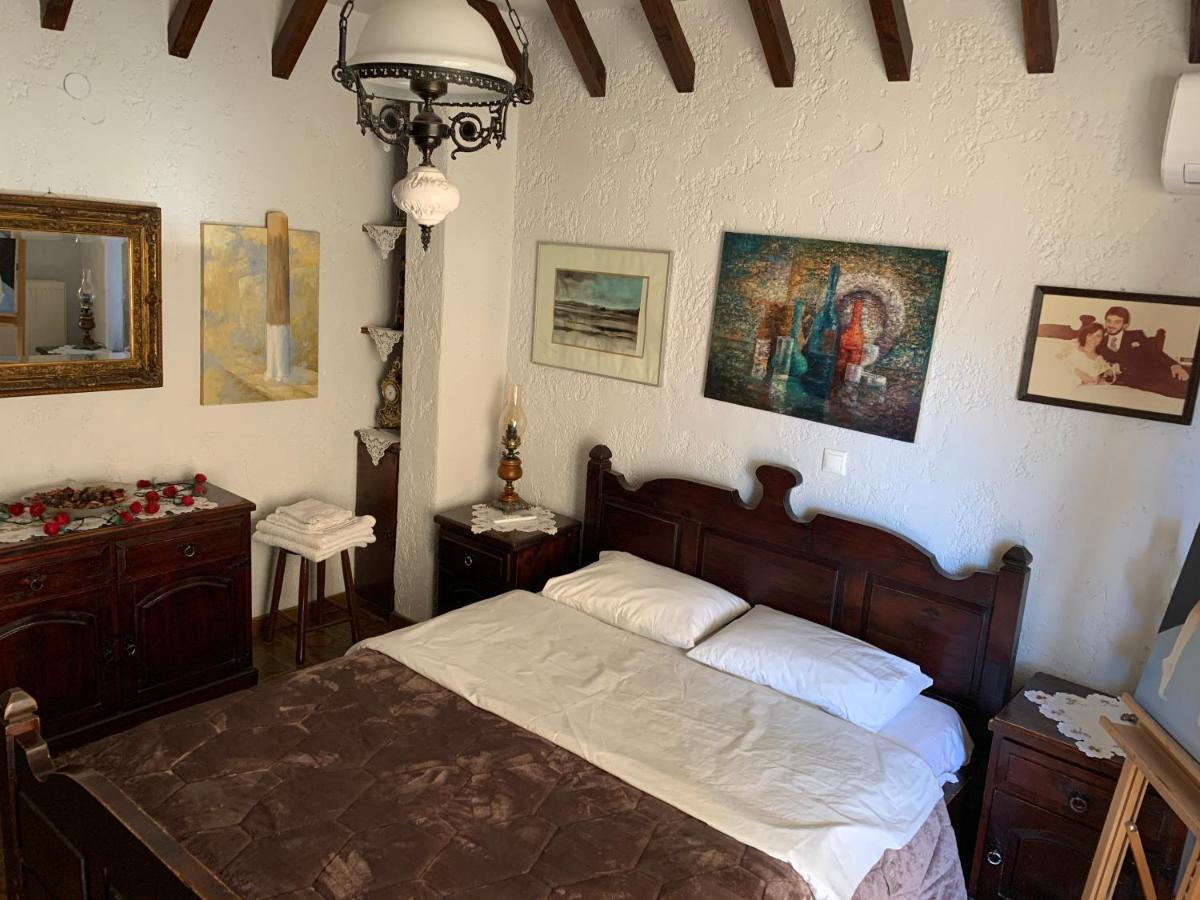 The Rustic Hug Apartment Atena Exterior foto
